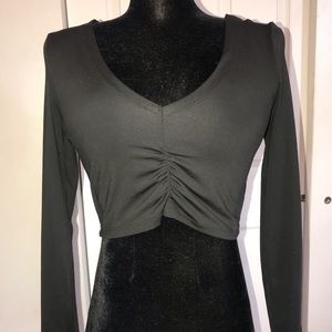 Long sleeve scrunch front v neck